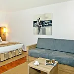 Hotel apartamentowy Sejours & Affaires Kleber 3*