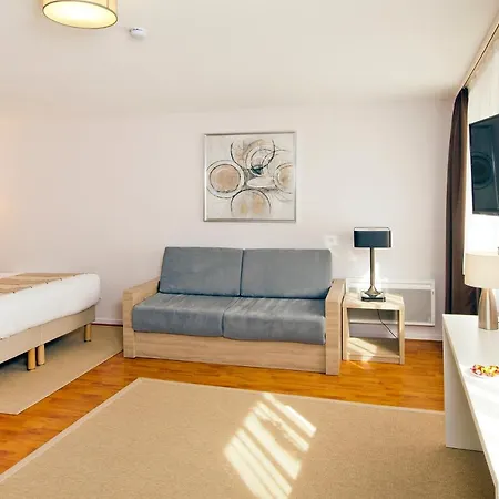 Sejours & Affaires Kleber Aparthotel