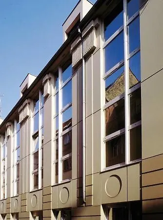 Sejours & Affaires Kleber Aparthotel